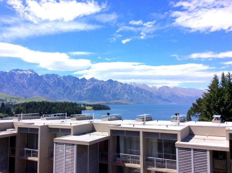 Highview Apartments Queenstown Bagian luar foto