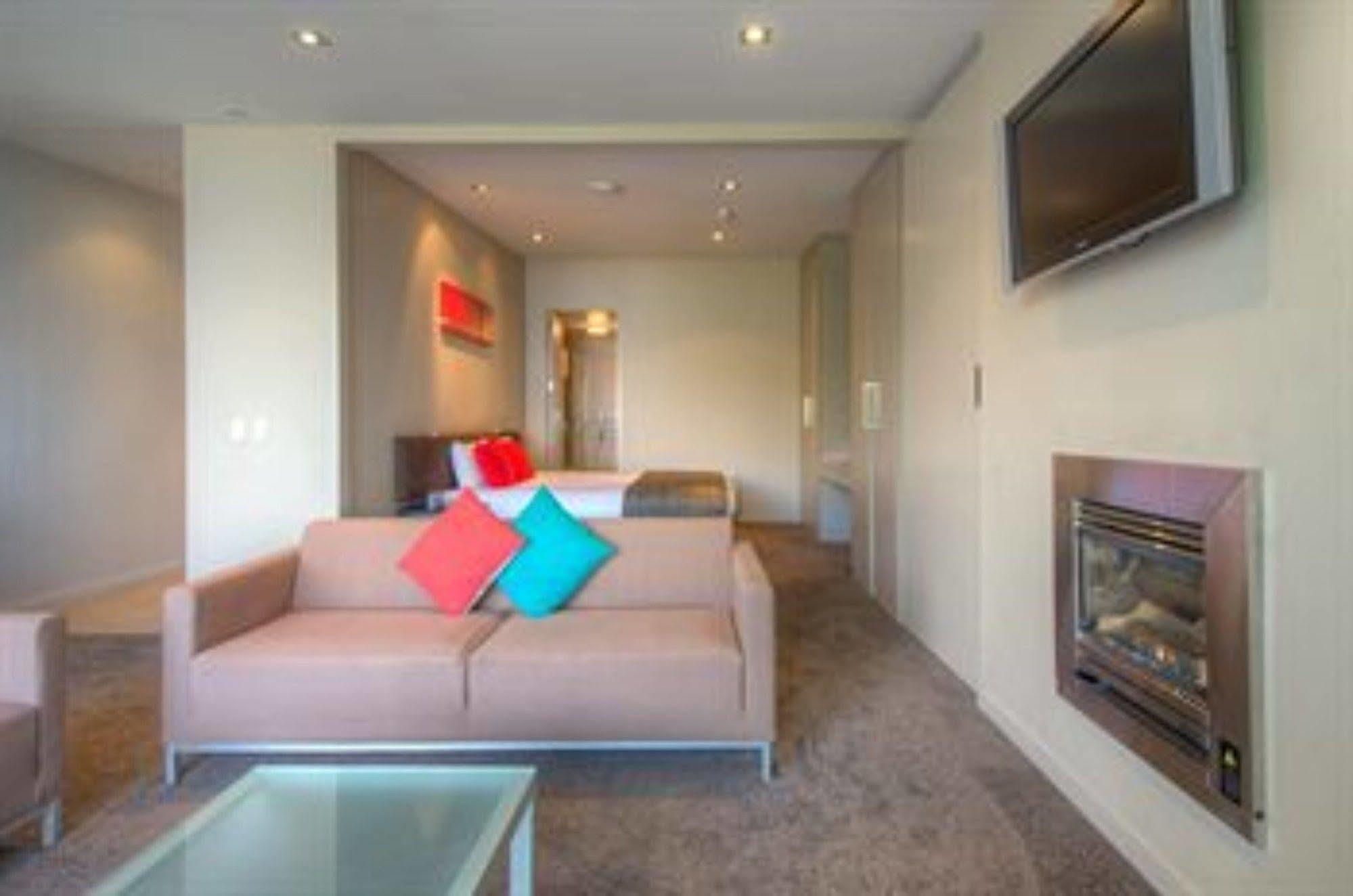 Highview Apartments Queenstown Bagian luar foto