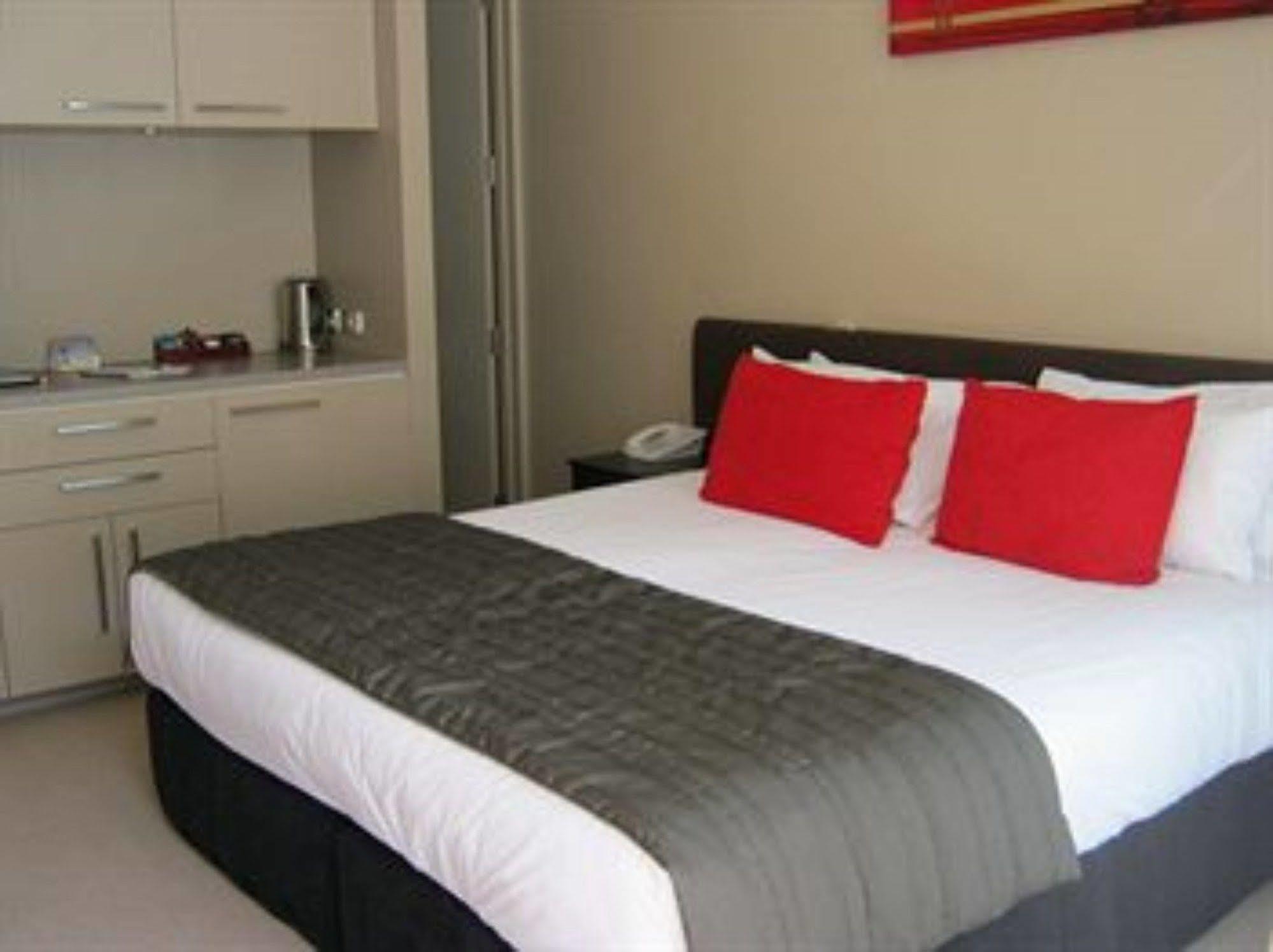 Highview Apartments Queenstown Bagian luar foto