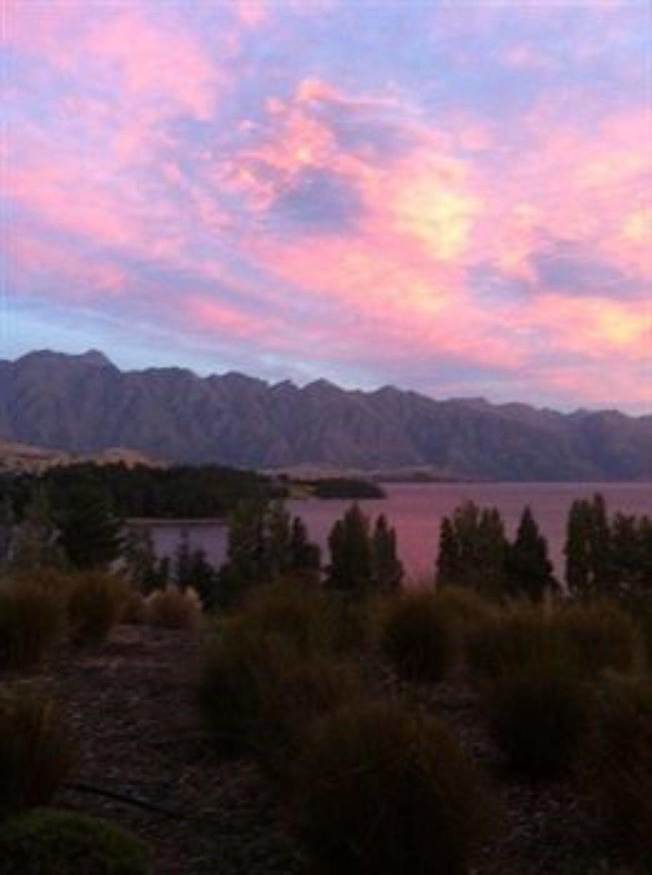 Highview Apartments Queenstown Bagian luar foto