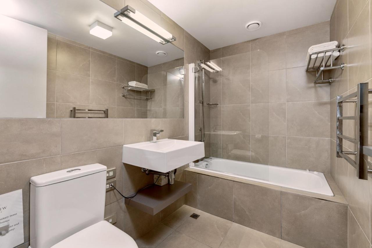 Highview Apartments Queenstown Bagian luar foto